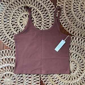 ARQ Crop Tank in Spice Size L